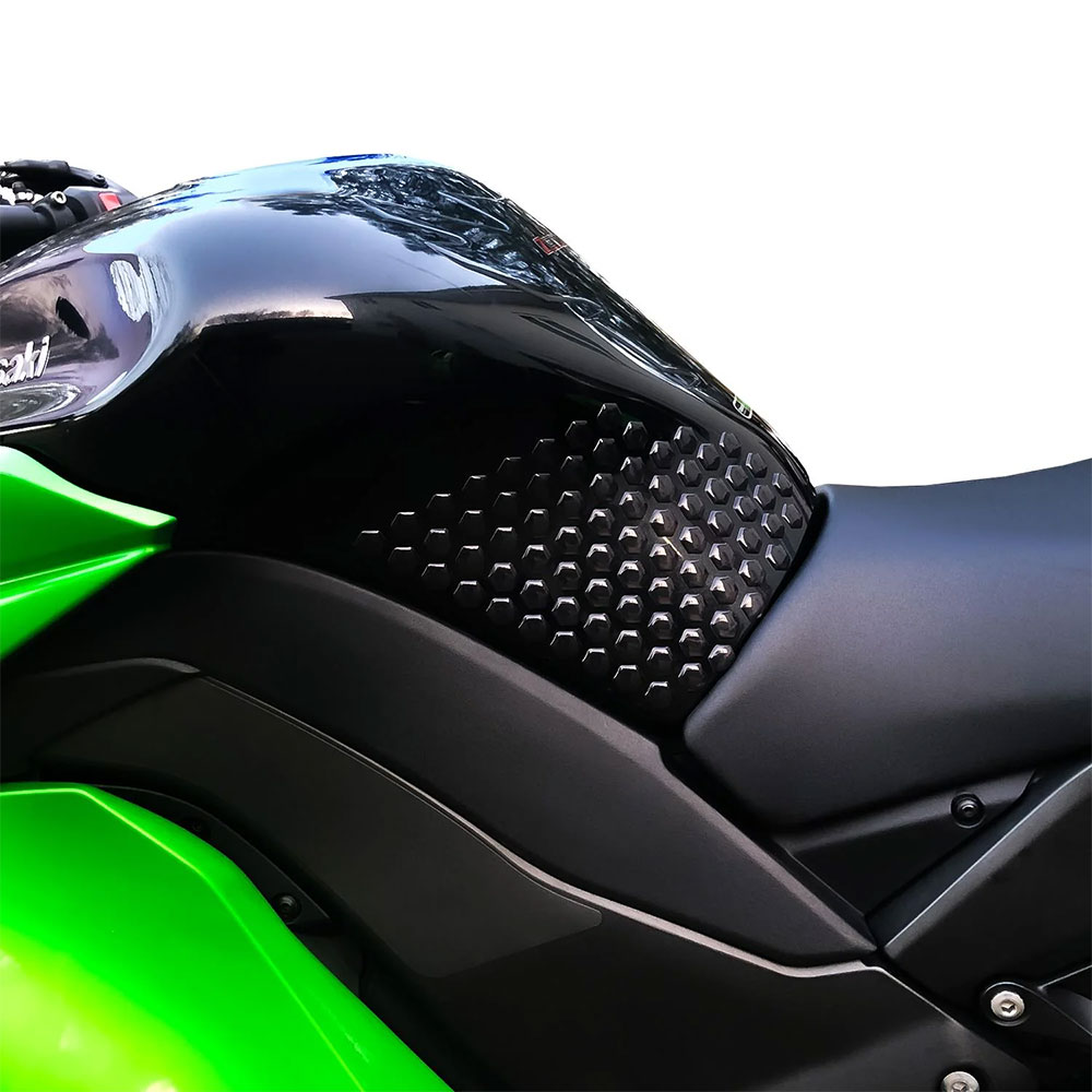 Nalepnice rezervoara univerzalne u obliku saća 160 komada set GP KOMPOZIT