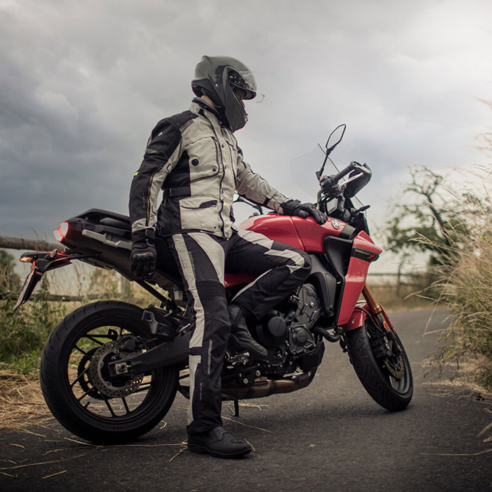 Jakna AERIS svetlo sivo crna 54 / XL MODEKA