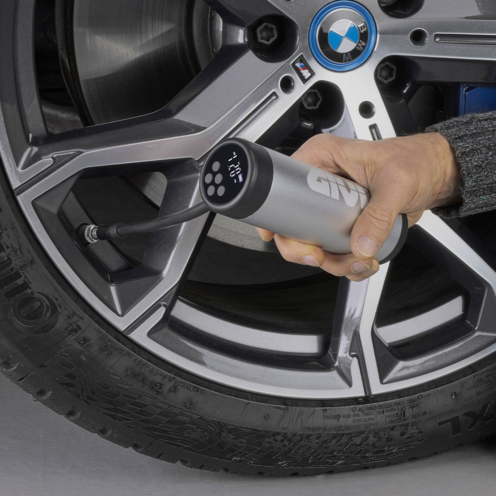 Baterijski kompresor za gume 5200 mAh GIVI S502