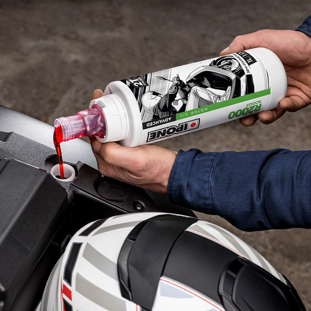 IPONE polusintetičko ulje za skutere 2T R2000 Scoot 1L